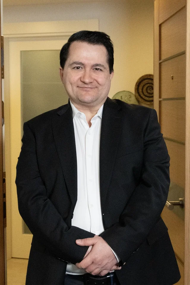 Uzm. Dr. Mustafa Kemal Özcan portresi